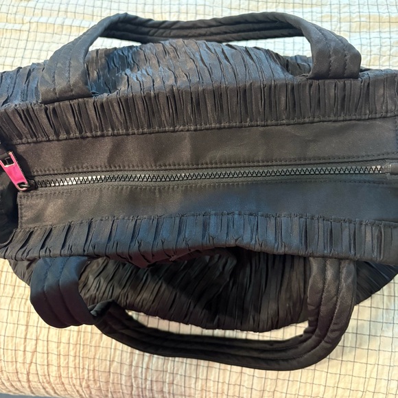 Victoria's Secret Elegant Black Weekender tote bag zip closure adjustable - Picture 4 of 4